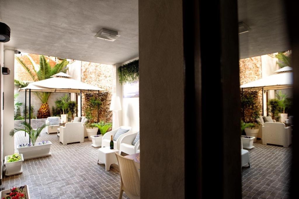 Catania Rooms ภายนอก รูปภาพ